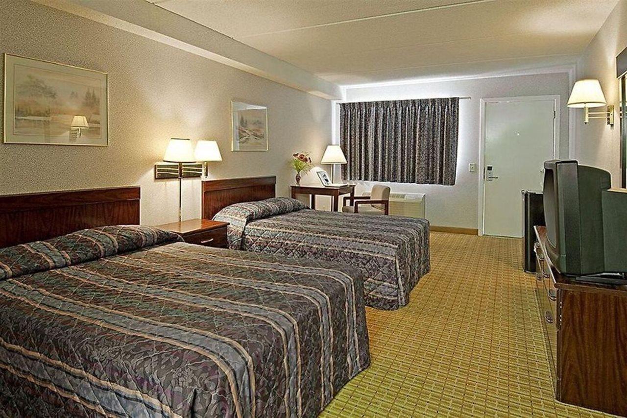 Best Western Atlanta-Marietta Ballpark Hotel Waterford Экстерьер фото