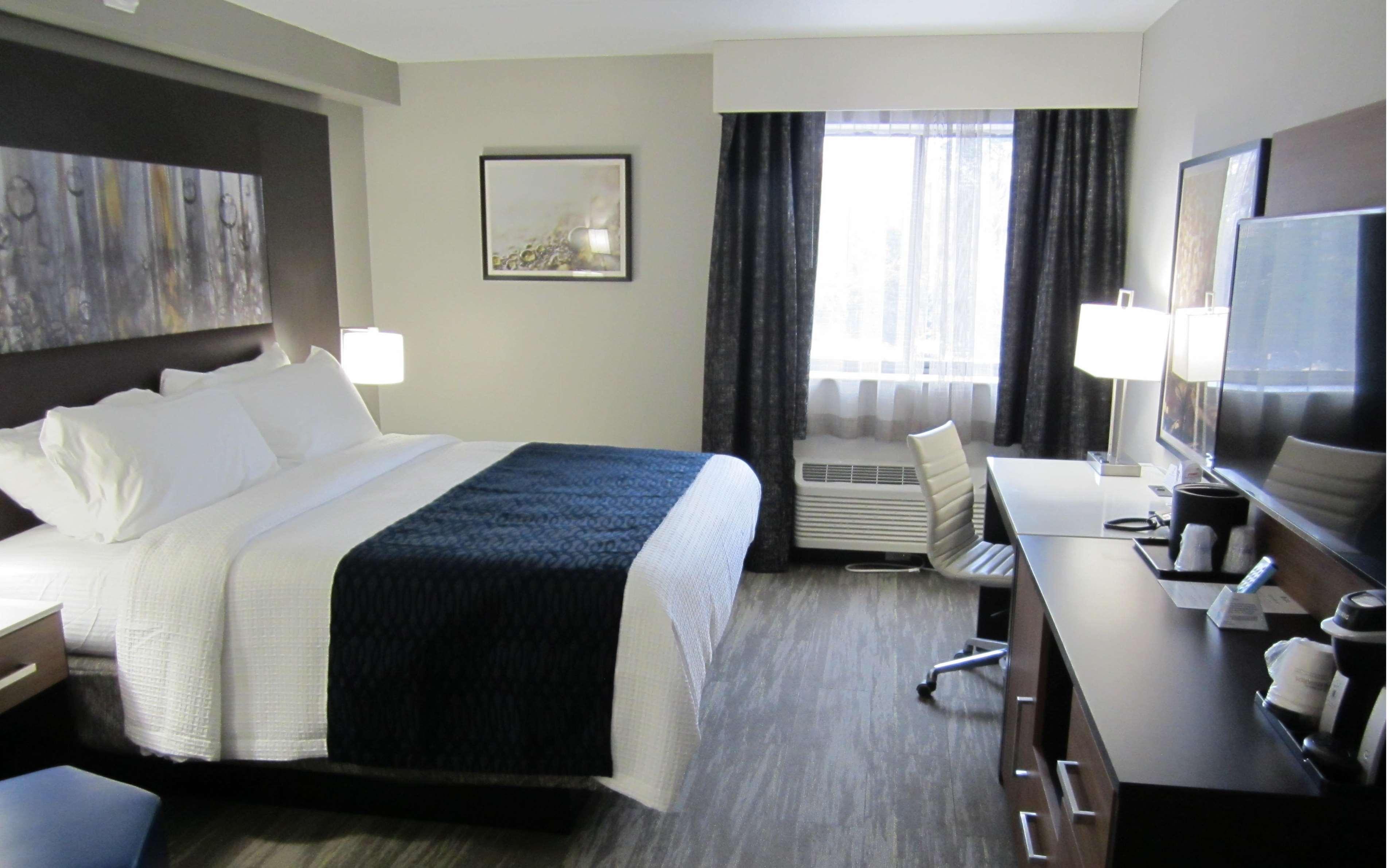 Best Western Atlanta-Marietta Ballpark Hotel Waterford Экстерьер фото