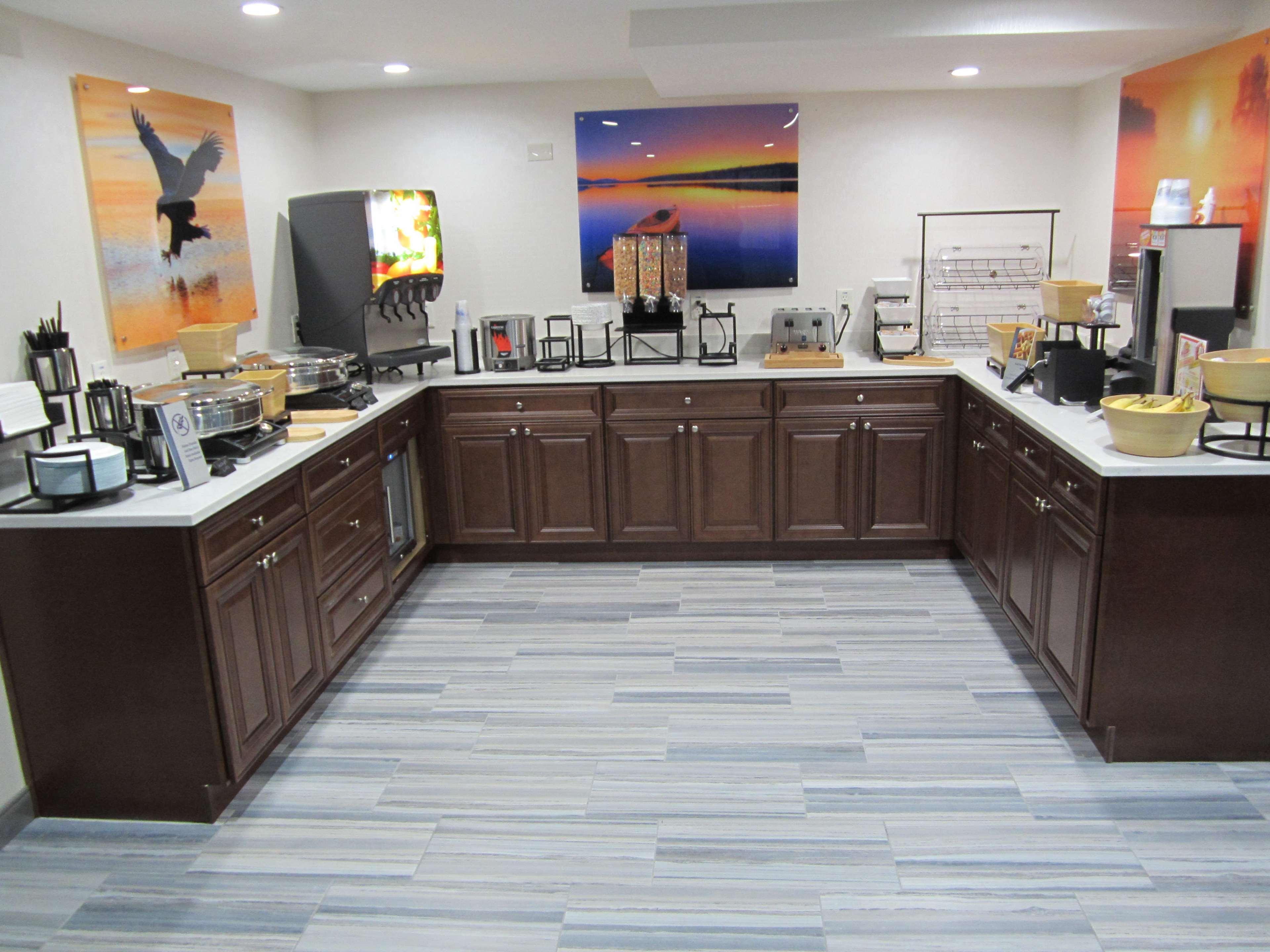 Best Western Atlanta-Marietta Ballpark Hotel Waterford Экстерьер фото