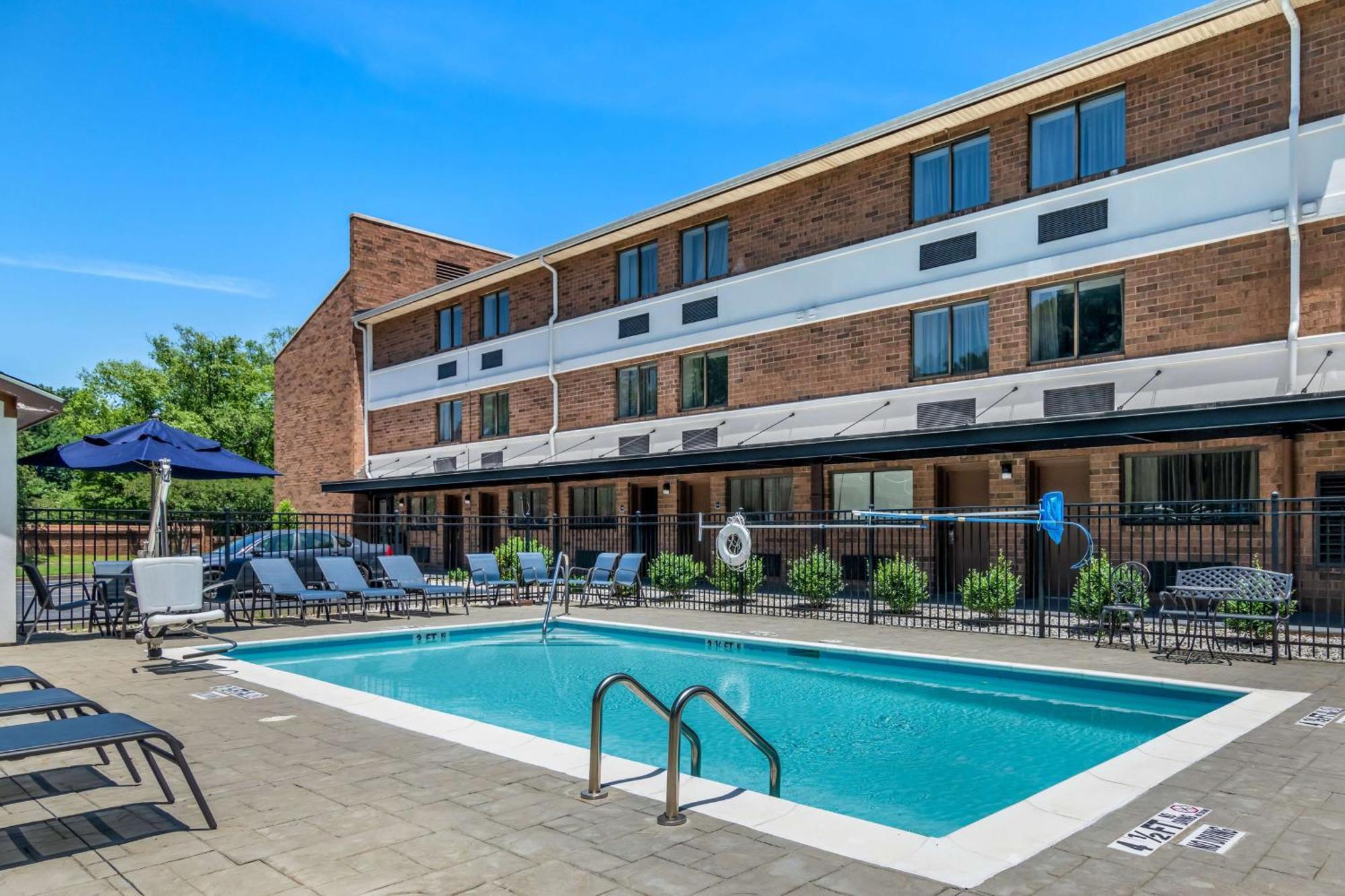 Best Western Atlanta-Marietta Ballpark Hotel Waterford Экстерьер фото