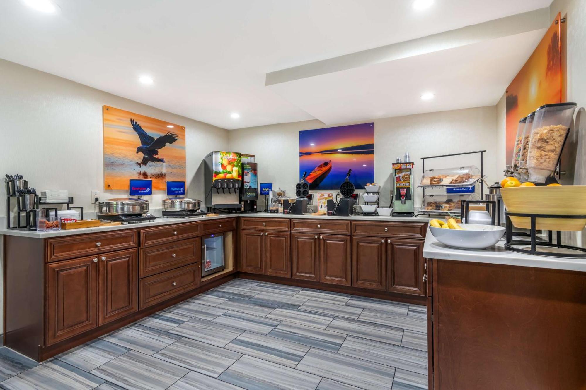 Best Western Atlanta-Marietta Ballpark Hotel Waterford Экстерьер фото