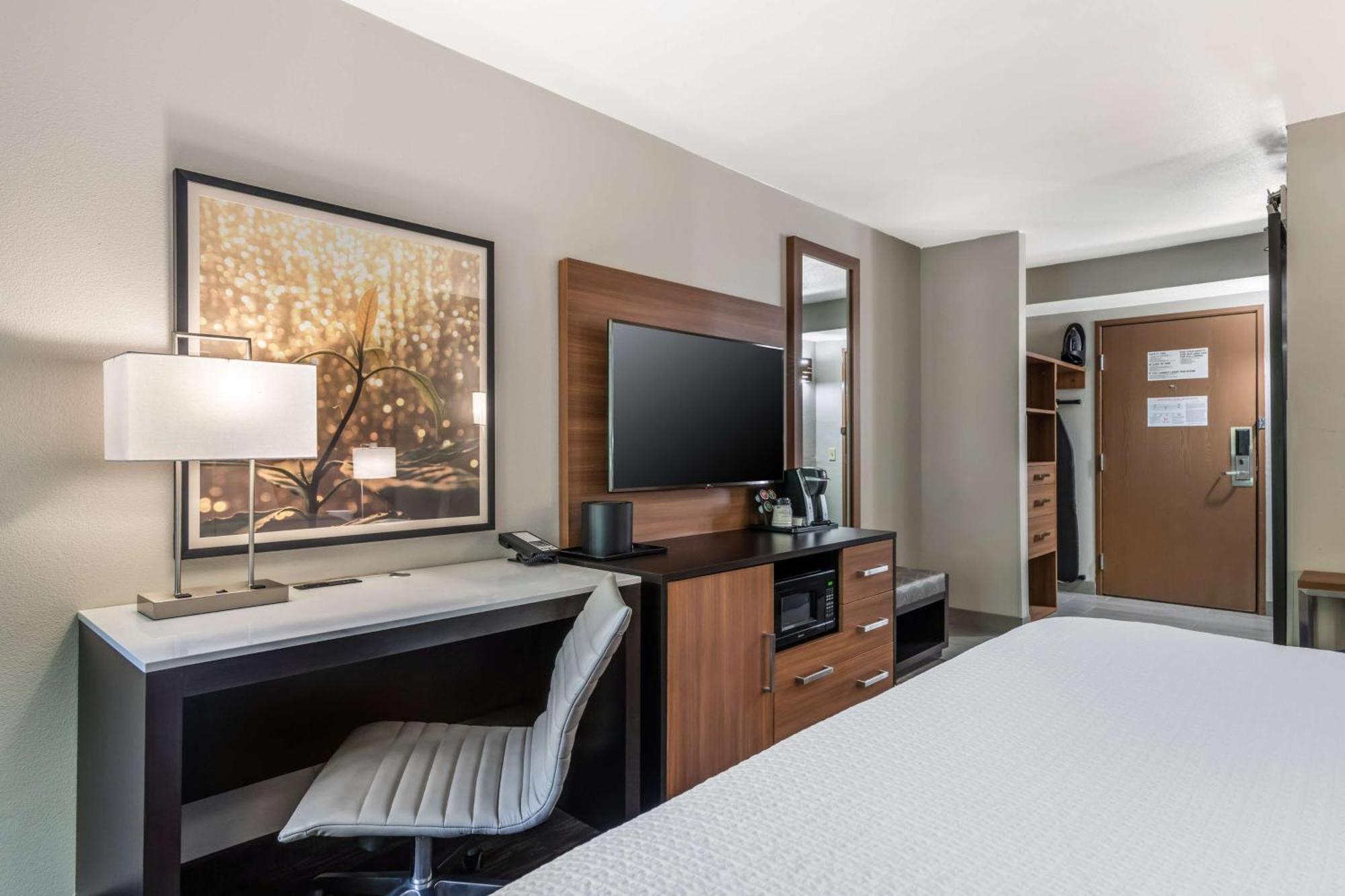 Best Western Atlanta-Marietta Ballpark Hotel Waterford Экстерьер фото
