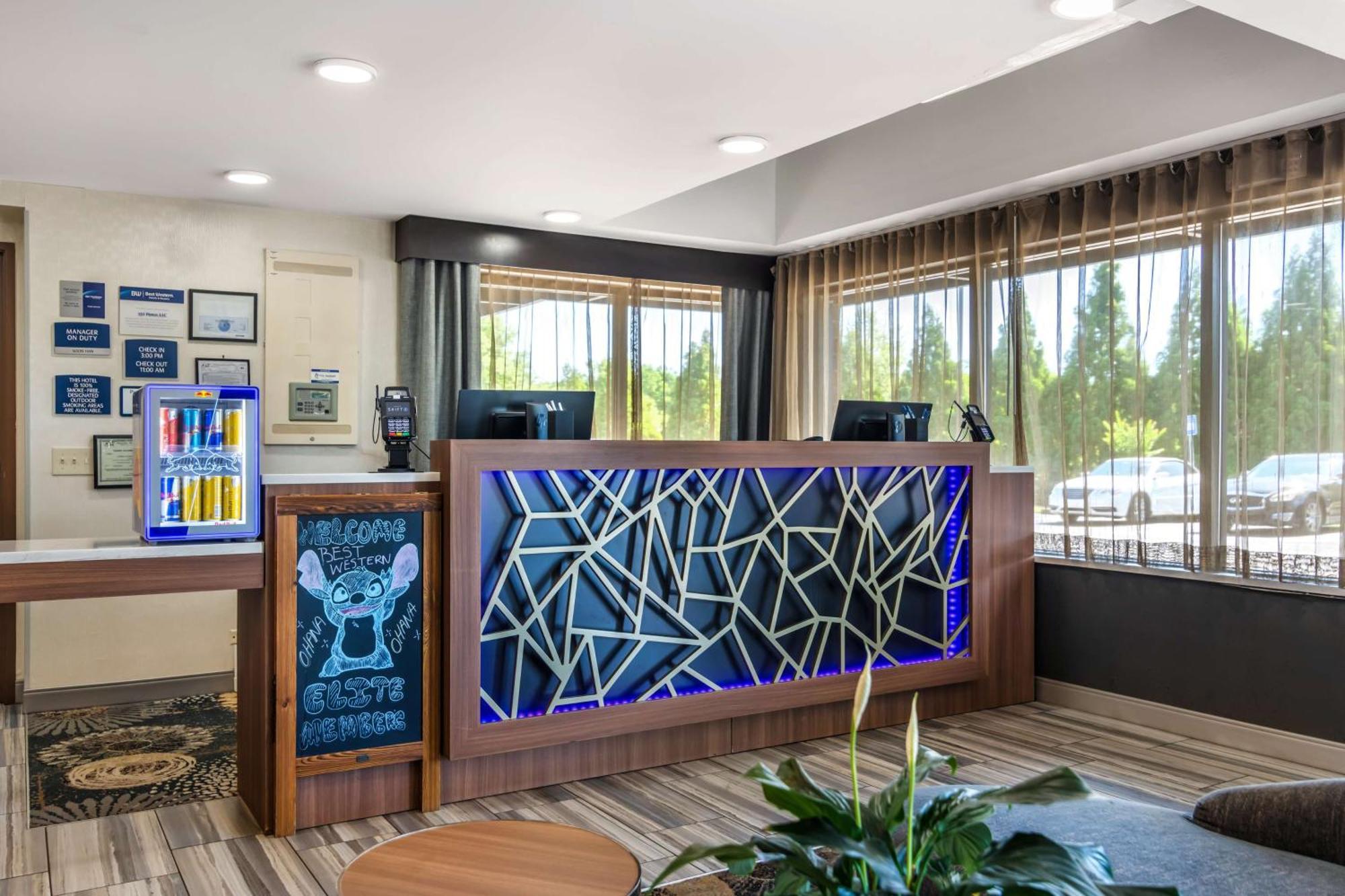 Best Western Atlanta-Marietta Ballpark Hotel Waterford Экстерьер фото