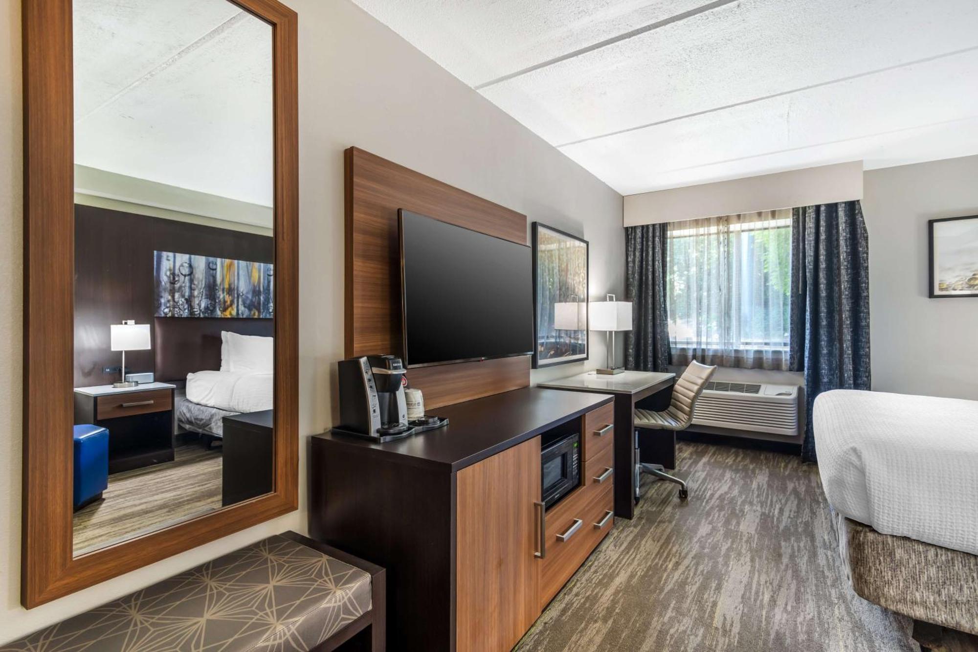Best Western Atlanta-Marietta Ballpark Hotel Waterford Экстерьер фото