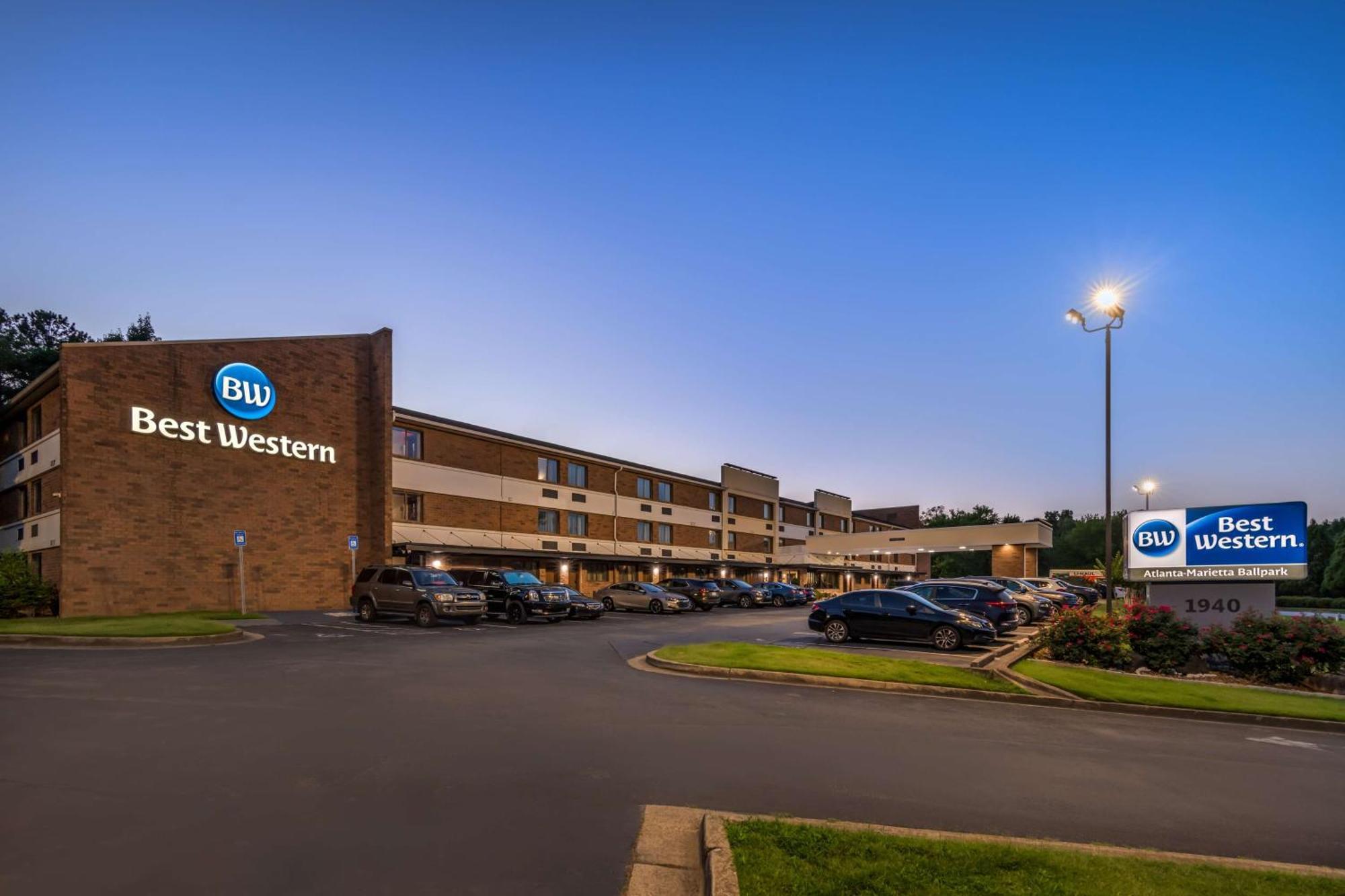 Best Western Atlanta-Marietta Ballpark Hotel Waterford Экстерьер фото